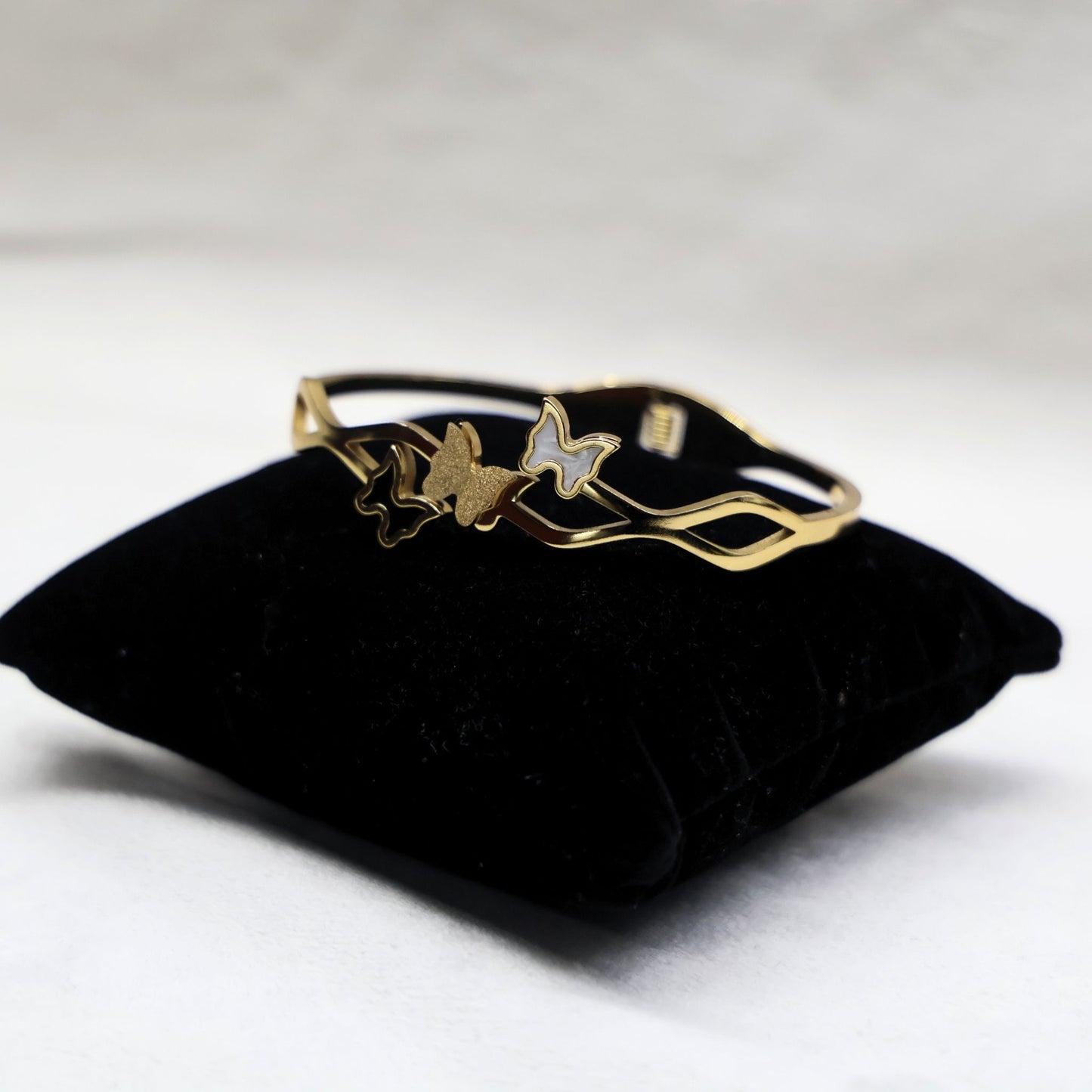 Flutty Bracelet - Hey Banno