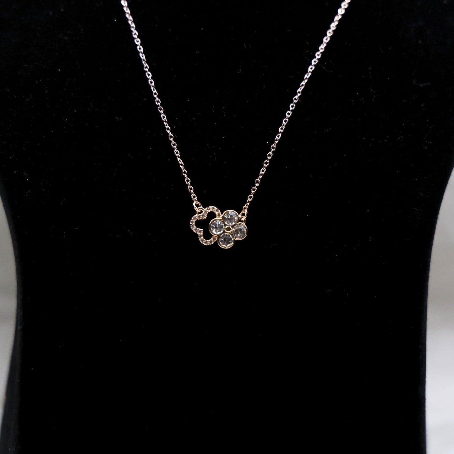 Florin Pendant - Hey Banno