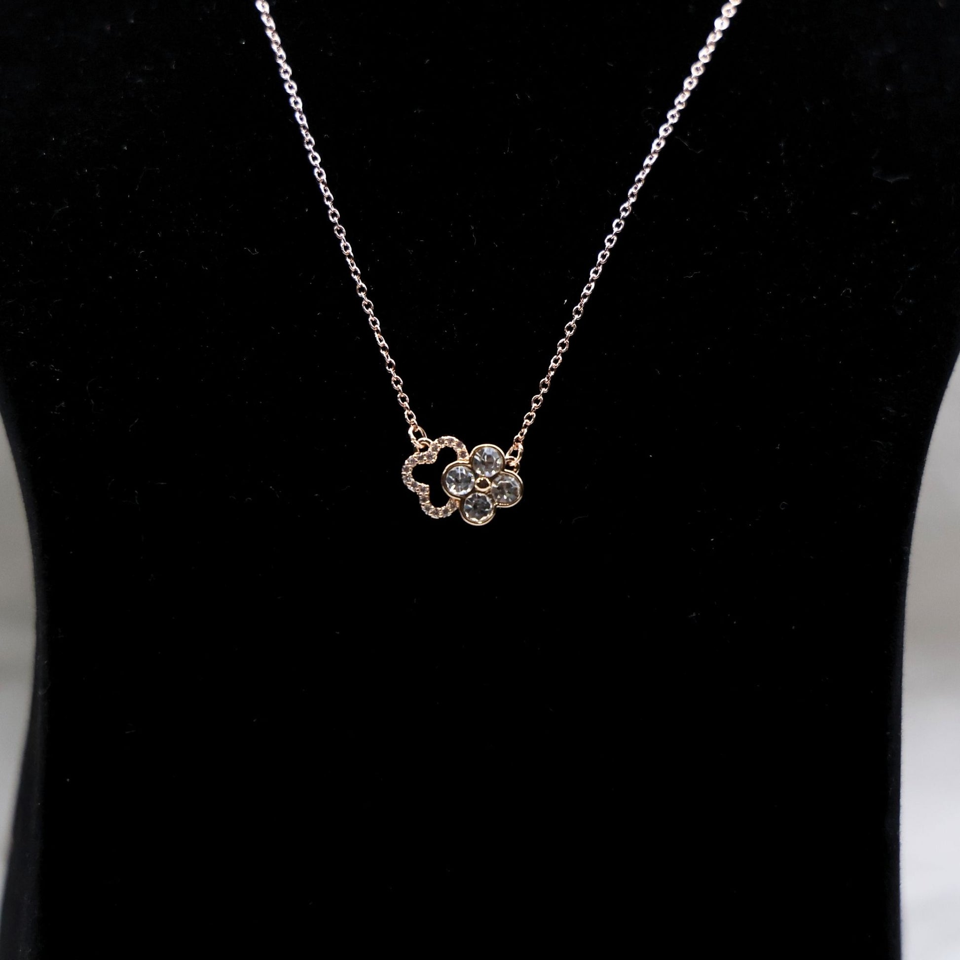 Florin Pendant - Hey Banno