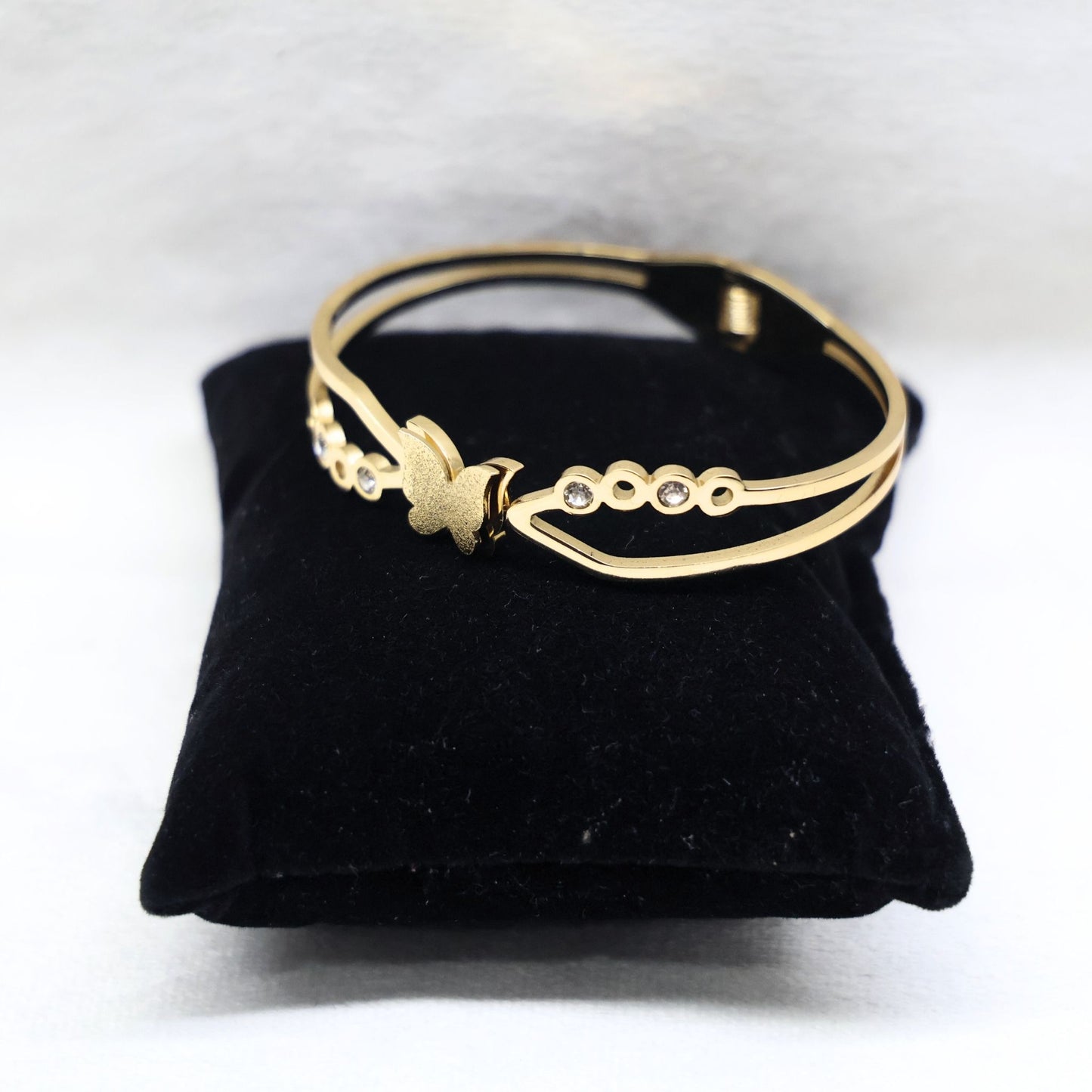 Winglette Bracelet - Hey Banno