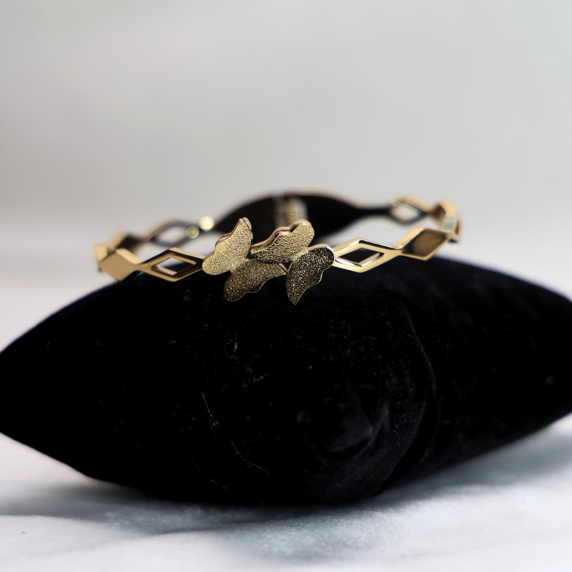 TwinFlutter Bracelet - Hey Banno